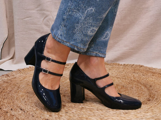 Chaussures vernis bleu marine