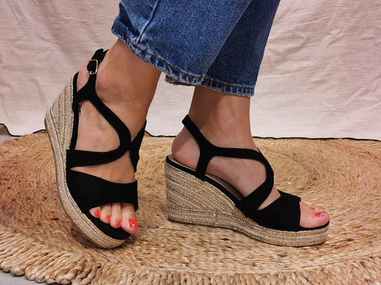 Sandales noires compensées cordes