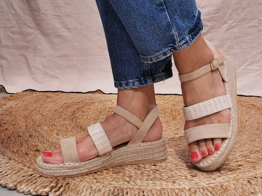 Sandales beiges à semelle compensée corde
