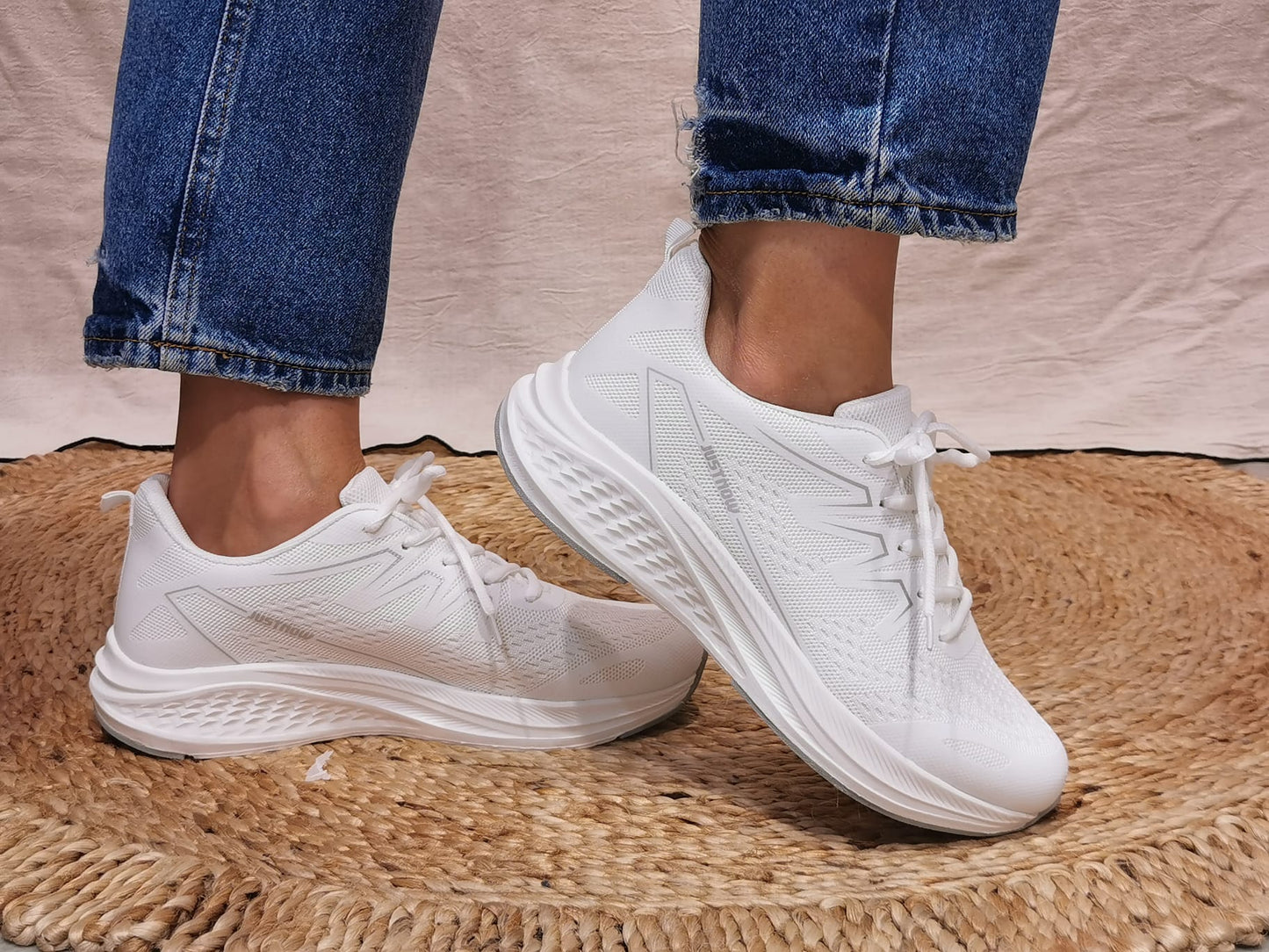 Baskets blanches style running