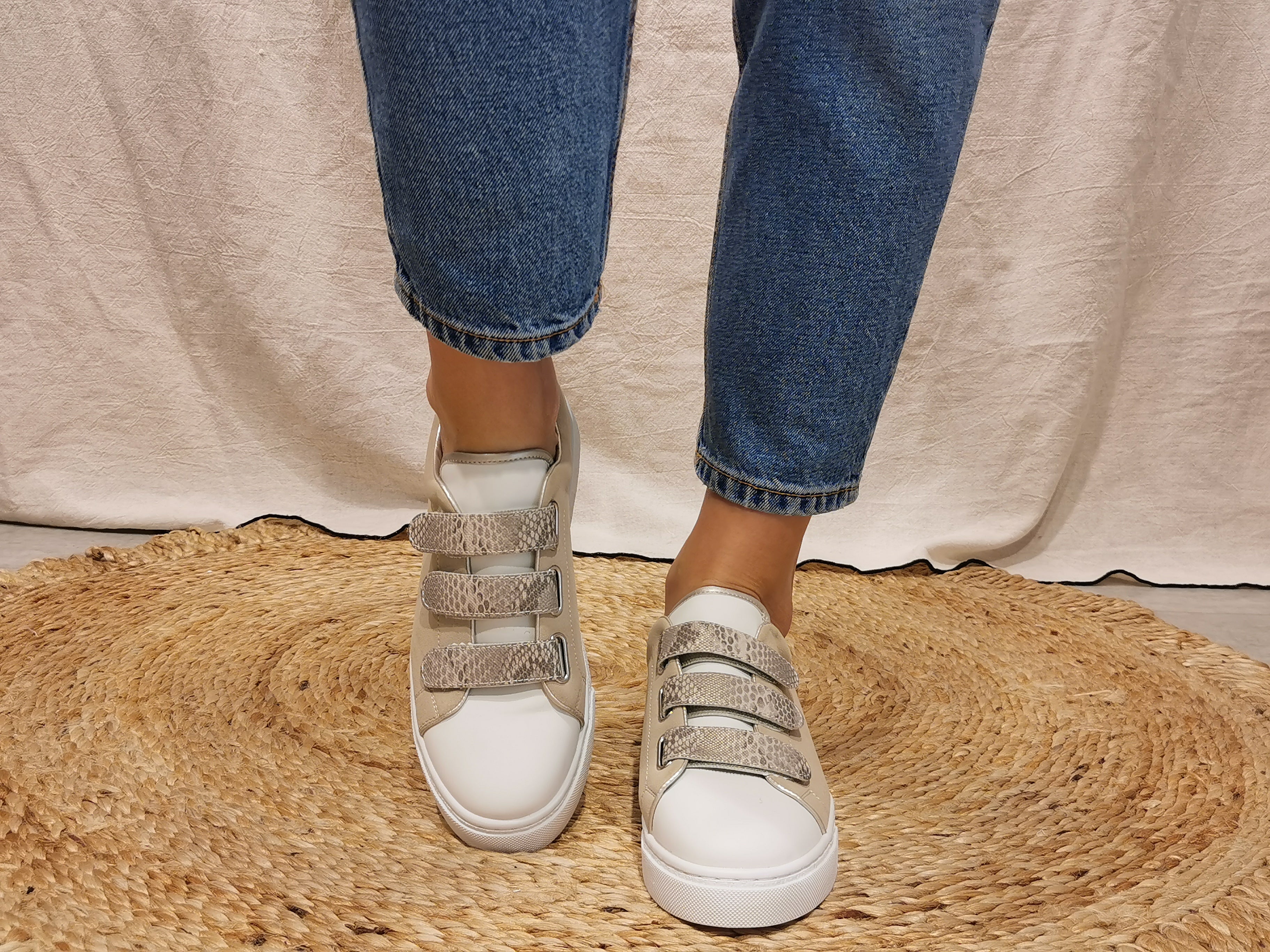 basket beige et blanche